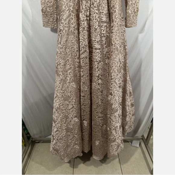 NWT $998 Mac Duggal [ 4 ] Floral Embellished Long Sleeve A-Line Gown Mocha‎ Pink - Picture 15 of 16